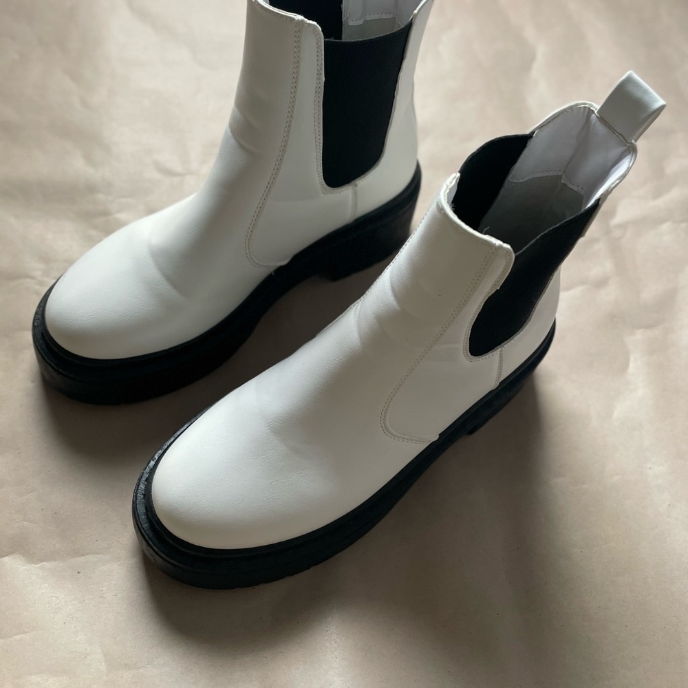 Forever 21 White and Black Chelsea Ankle Boots